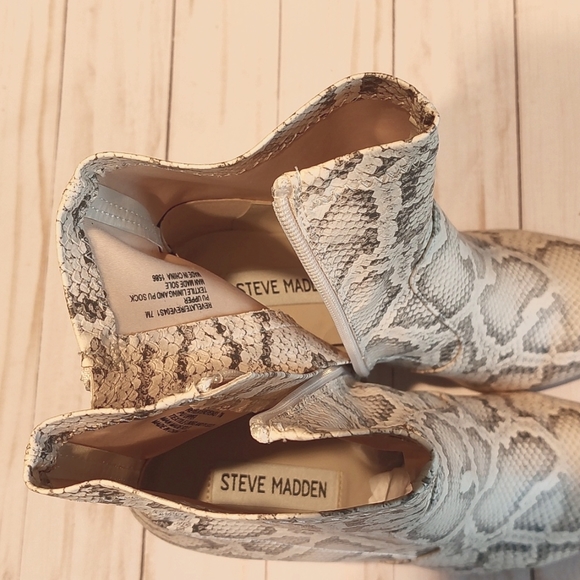 Snakeskin Print Boot - Picture 5 of 8